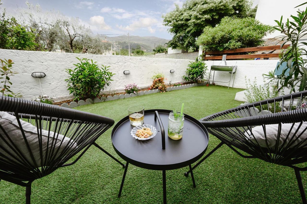 Le Petit Jardin Apartment Volos Exterior photo
